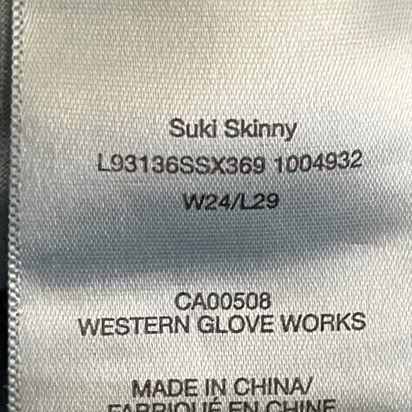 Silver Jeans Women Sz 24x29 Suki Skinny mild Distressing Low Rise - Picture 9 of 9